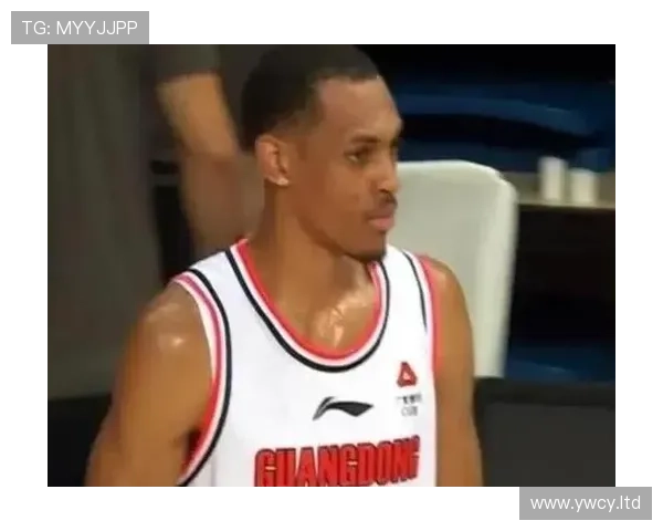 宁波签粤外援贝兹利试训考察